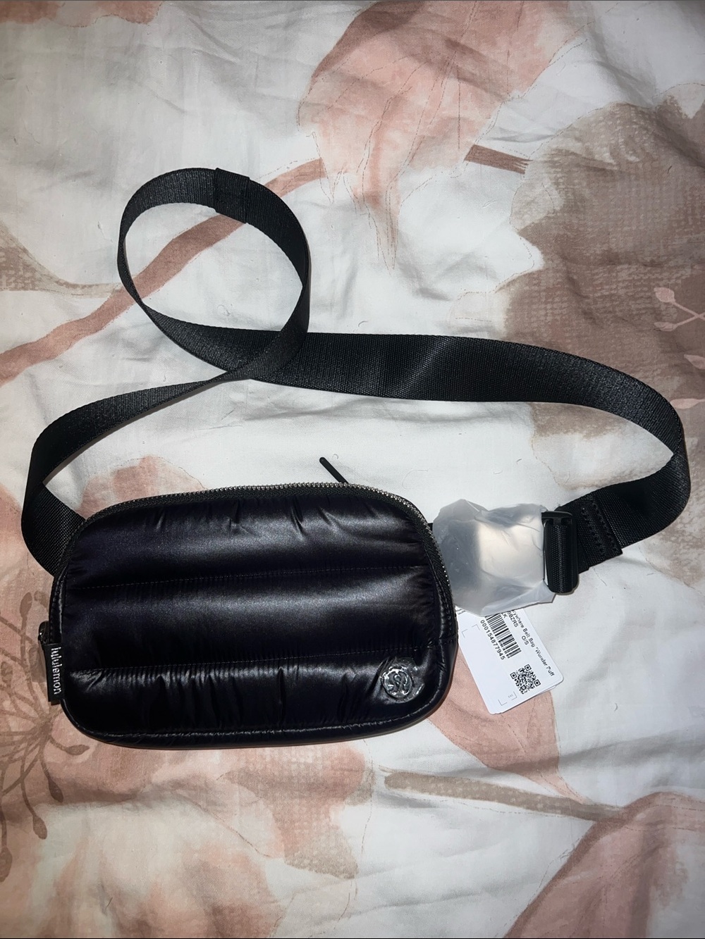 Lululemon Black Quilted Wunder Puff  Crossbody Belt Bag